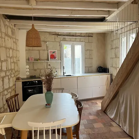 La Maison Familiale Des Bords De Loire 펜션